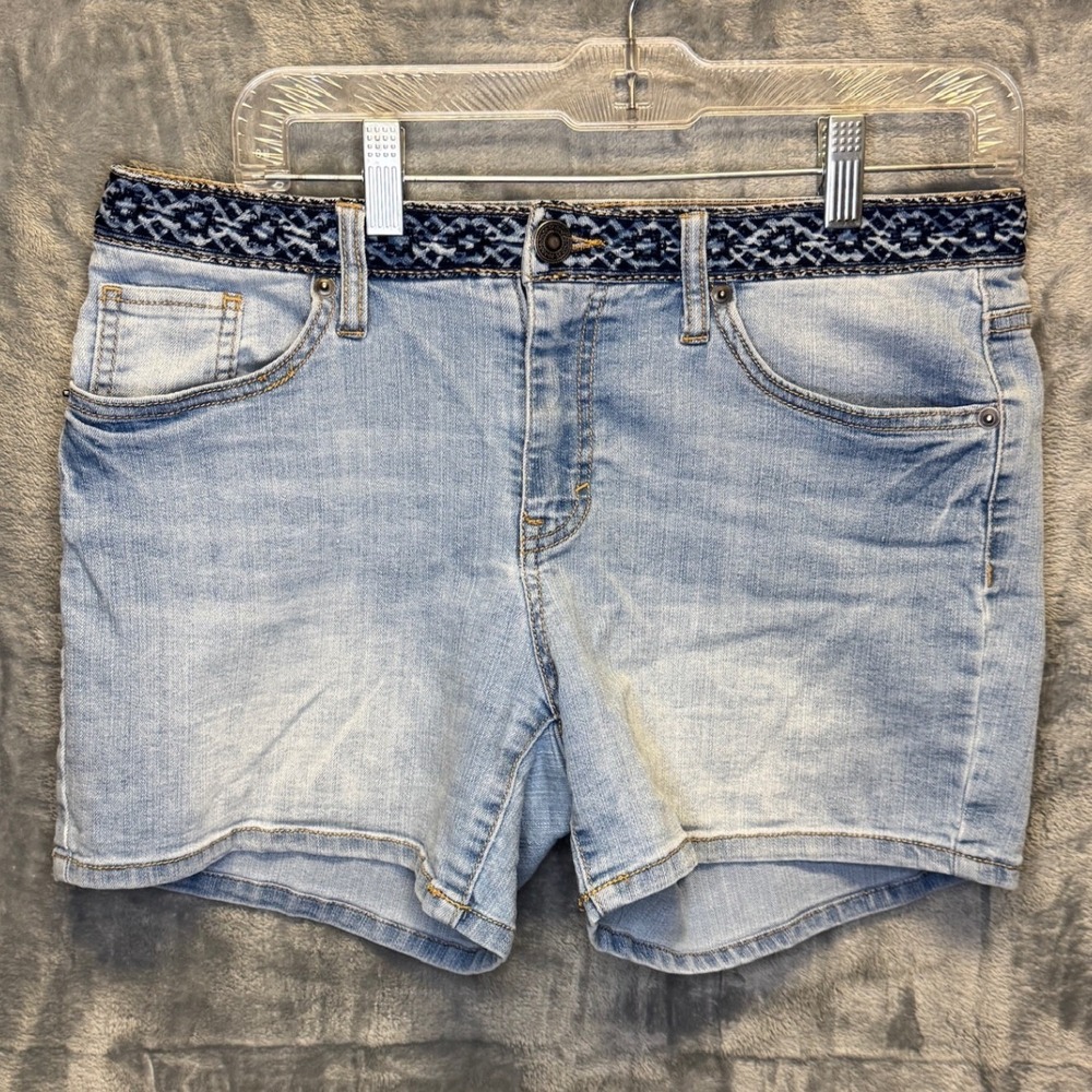 2300 | Bit & Bridle Embroidered Waist Denim Shorts Western Womens 10